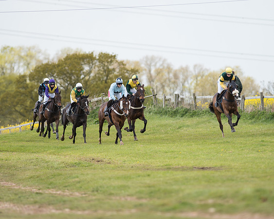 Race 2 - Novice Riders race (39 of 65).jpg