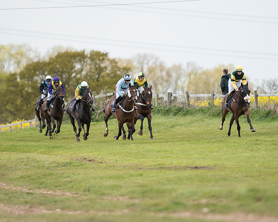Race 2 - Novice Riders race (40 of 65).jpg