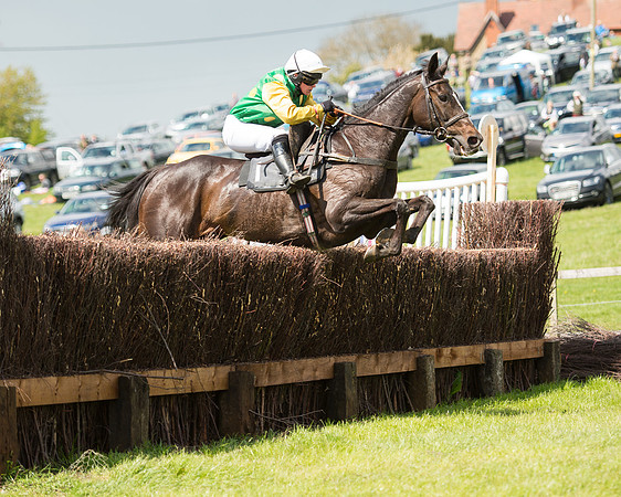 Race 2 - Novice Riders race (44 of 65).jpg