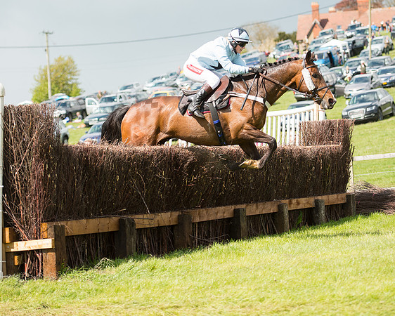 Race 2 - Novice Riders race (51 of 65).jpg