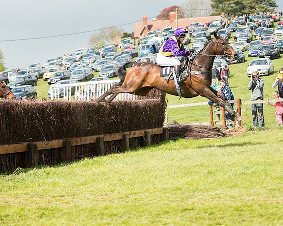 Race 2 - Novice Riders race (56 of 65).jpg