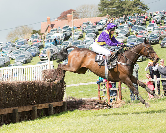 Race 2 - Novice Riders race (57 of 65).jpg