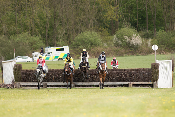 Race 4 - Fernie Gold Cup (18 of 78).jpg