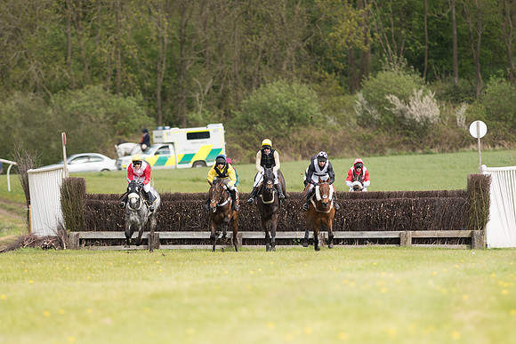 Race 4 - Fernie Gold Cup (19 of 78).jpg