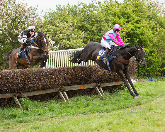 Race 4 - Ladies Open Race (14 of 52).jpg
