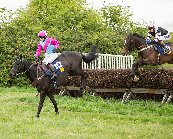 Race 4 - Ladies Open Race (32 of 52).jpg