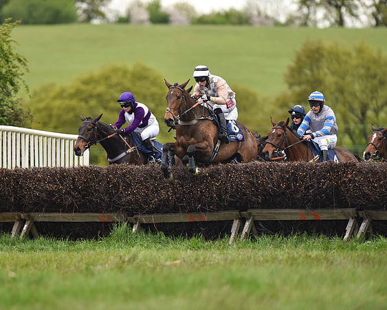 Race 6 - Open Maiden (34 of 56).jpg