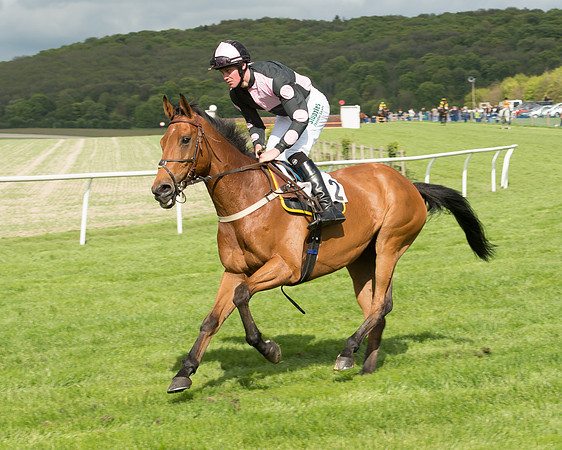 Race 5 - Intermediate Race (10 of 80).jpg