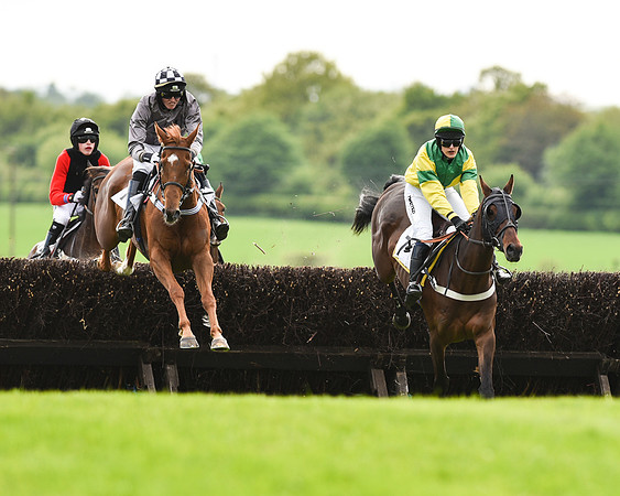 Race 6 - 2M4F Maiden (71 of 112).jpg