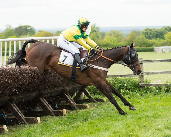 Race 6 - 2M4F Maiden (83 of 112).jpg