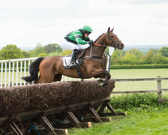 Race 6 - 2M4F Maiden (92 of 112).jpg