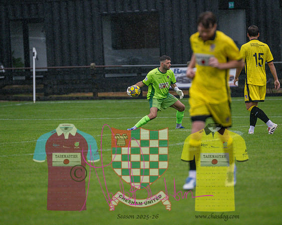 Royston Town 2 v 2 Chesham United (66 of 341)