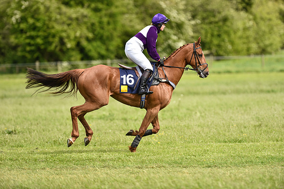 Race 4 - Novice Riders (27 of 133).jpg