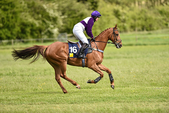 Race 4 - Novice Riders (28 of 133).jpg