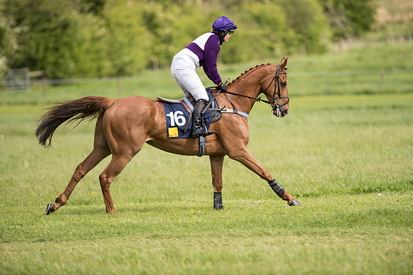 Race 4 - Novice Riders (29 of 133).jpg