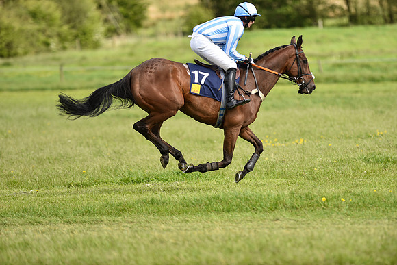 Race 4 - Novice Riders (36 of 133).jpg