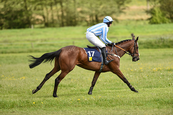 Race 4 - Novice Riders (38 of 133).jpg