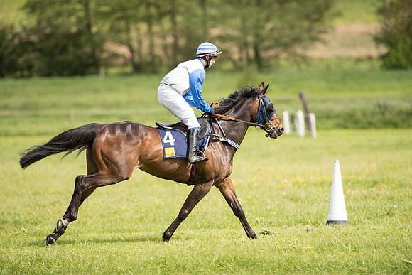 Race 4 - Novice Riders (52 of 133).jpg