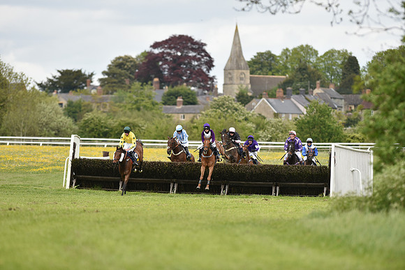 Race 4 - Novice Riders (57 of 133).jpg