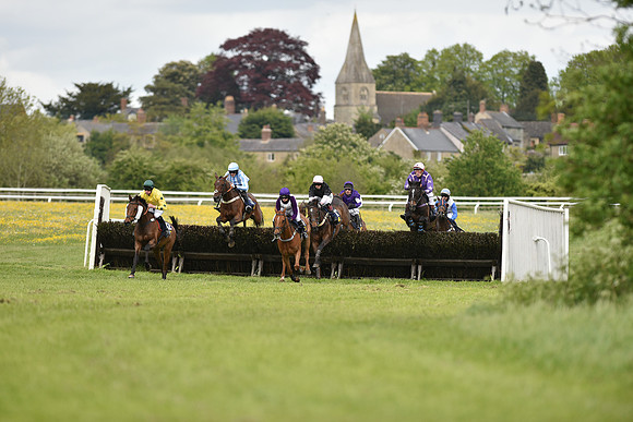 Race 4 - Novice Riders (58 of 133).jpg