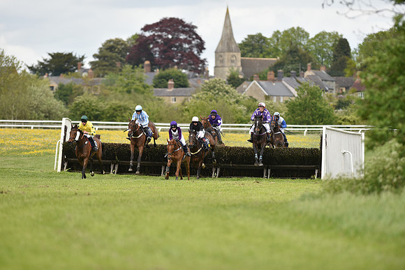 Race 4 - Novice Riders (59 of 133).jpg
