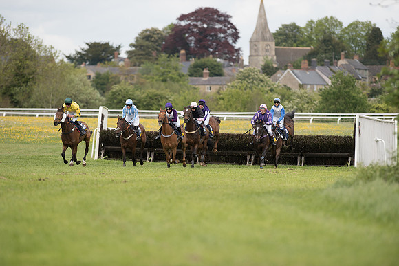 Race 4 - Novice Riders (63 of 133).jpg