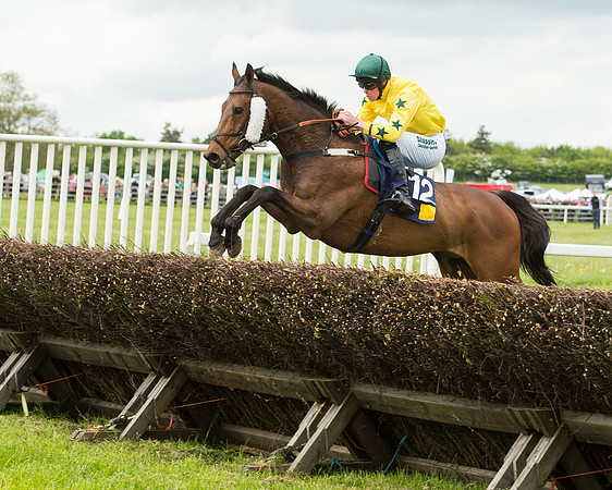 Race 4 - Novice Riders (65 of 133).jpg