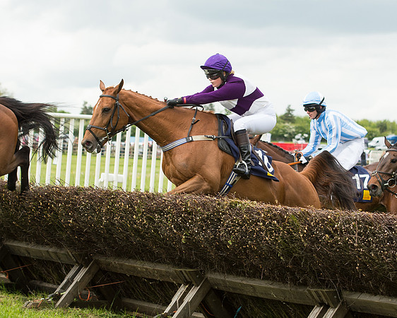 Race 4 - Novice Riders (66 of 133).jpg