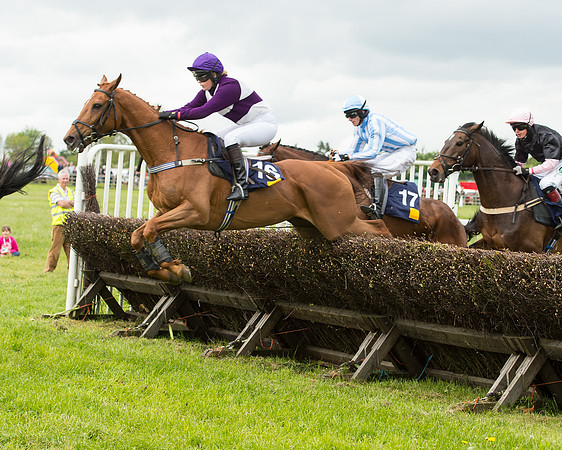 Race 4 - Novice Riders (68 of 133).jpg