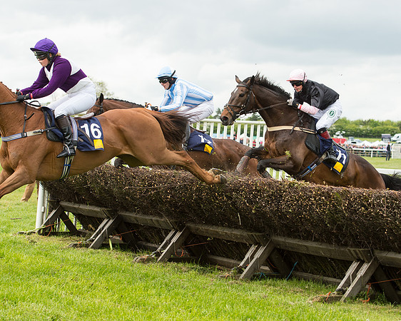 Race 4 - Novice Riders (69 of 133).jpg