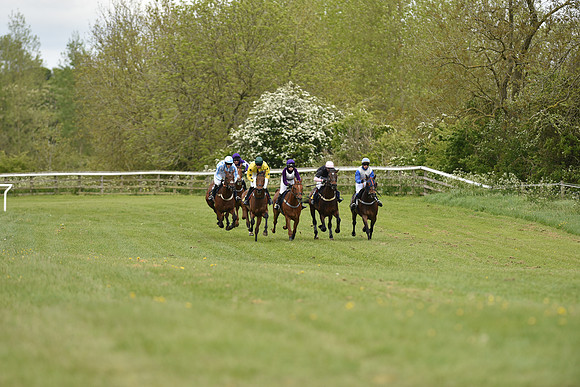 Race 4 - Novice Riders (84 of 133).jpg