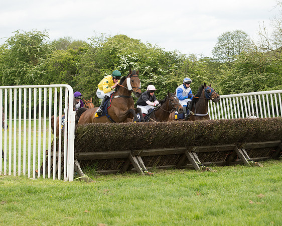 Race 4 - Novice Riders (87 of 133).jpg