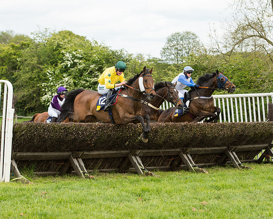 Race 4 - Novice Riders (89 of 133).jpg