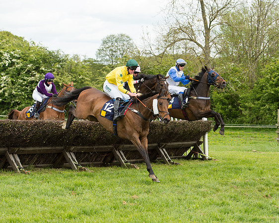 Race 4 - Novice Riders (91 of 133).jpg