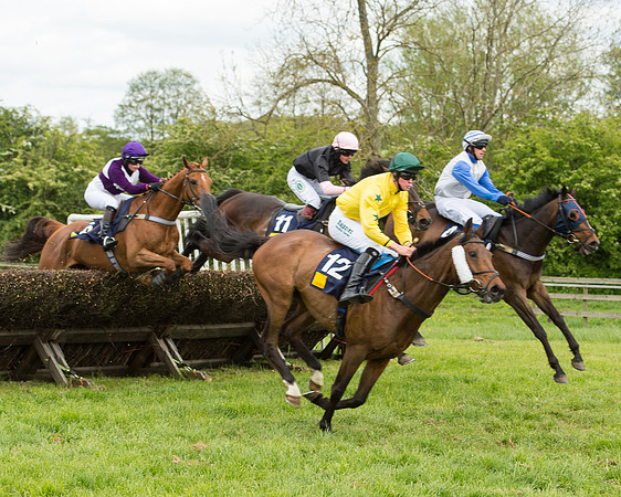 Race 4 - Novice Riders (93 of 133).jpg