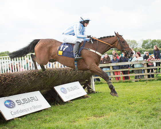 Race 4 - Novice Riders (104 of 133).jpg