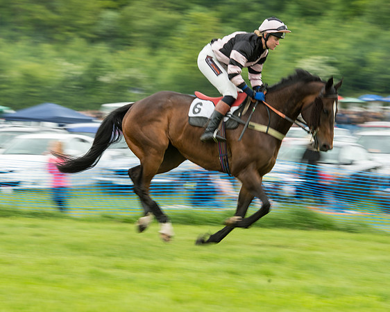 Race 4 - Ladies Open Race (33 of 125).jpg