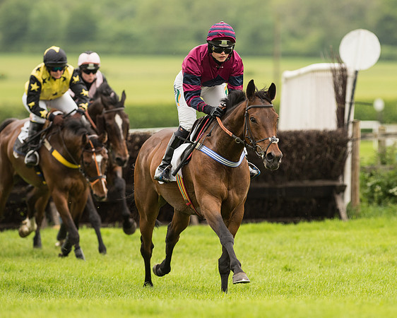 Race 4 - Ladies Open Race (61 of 125).jpg