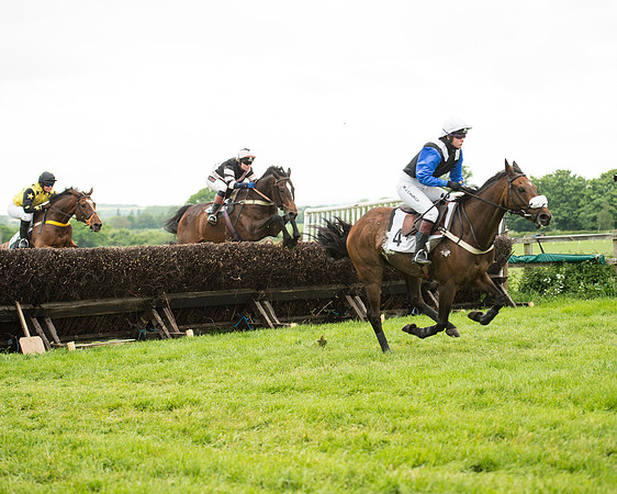 Race 4 - Ladies Open Race (72 of 125).jpg