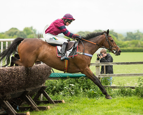Race 4 - Ladies Open Race (79 of 125).jpg
