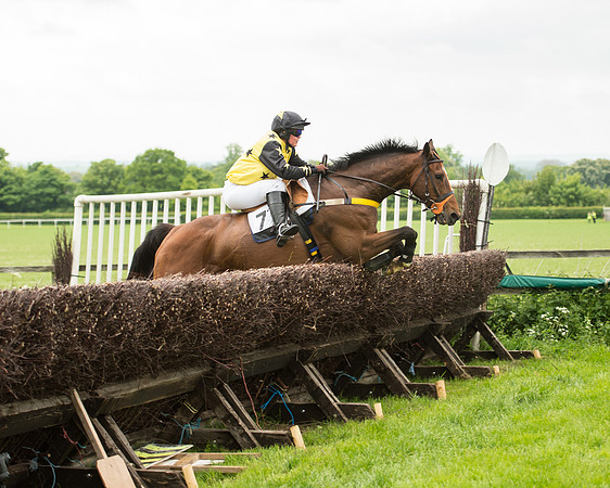 Race 4 - Ladies Open Race (89 of 125).jpg