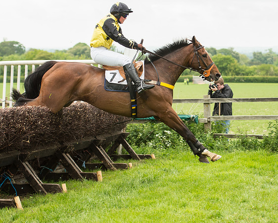 Race 4 - Ladies Open Race (91 of 125).jpg