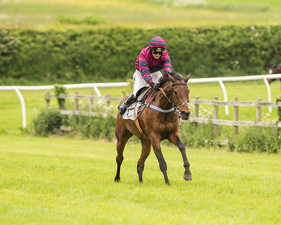 Race 4 - Ladies Open Race (97 of 125).jpg