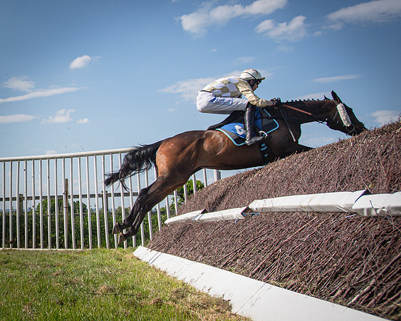 Race 4 Empire De Maulde - Seb Mead winners of The Perry’s of Aylesbury Jaecoo Men’s Open Race (90 of 190)