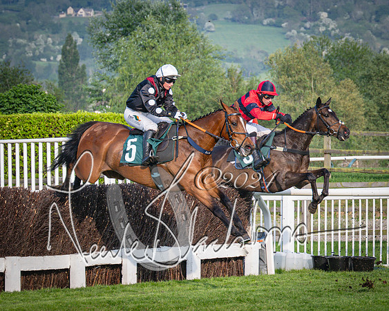 Race 4 - The Jonathan Neesom memorial open Hunter’s steeplechase 3m2f 70y (68 of 167)
