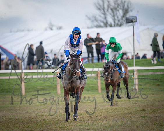 Race 1 - 2m4f Maiden (111 of 460)