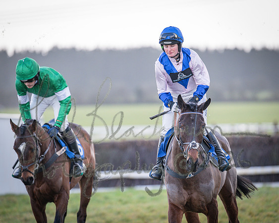 Race 1 - 2m4f Maiden (144 of 460)