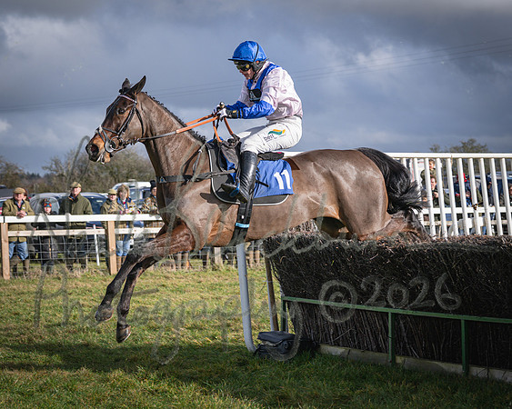 Race 1 - 2m4f Maiden (286 of 460)