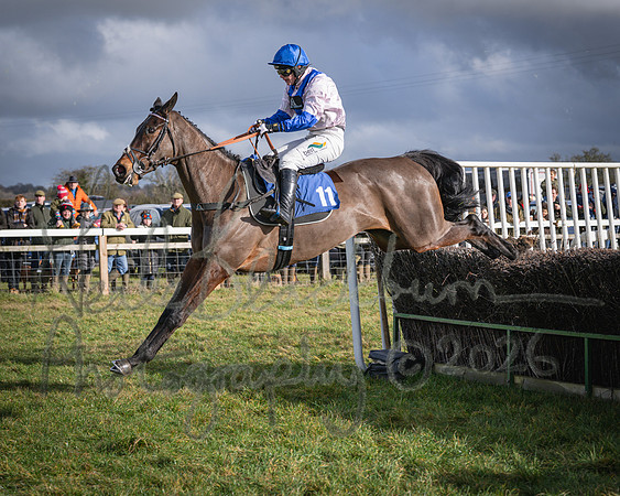 Race 1 - 2m4f Maiden (287 of 460)
