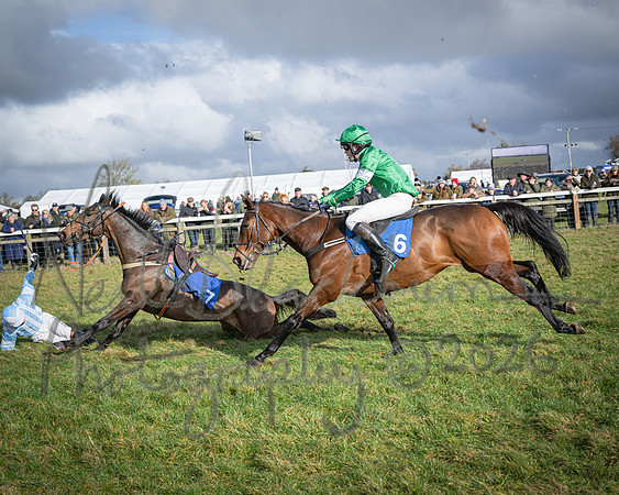 Race 1 - 2m4f Maiden (316 of 460)